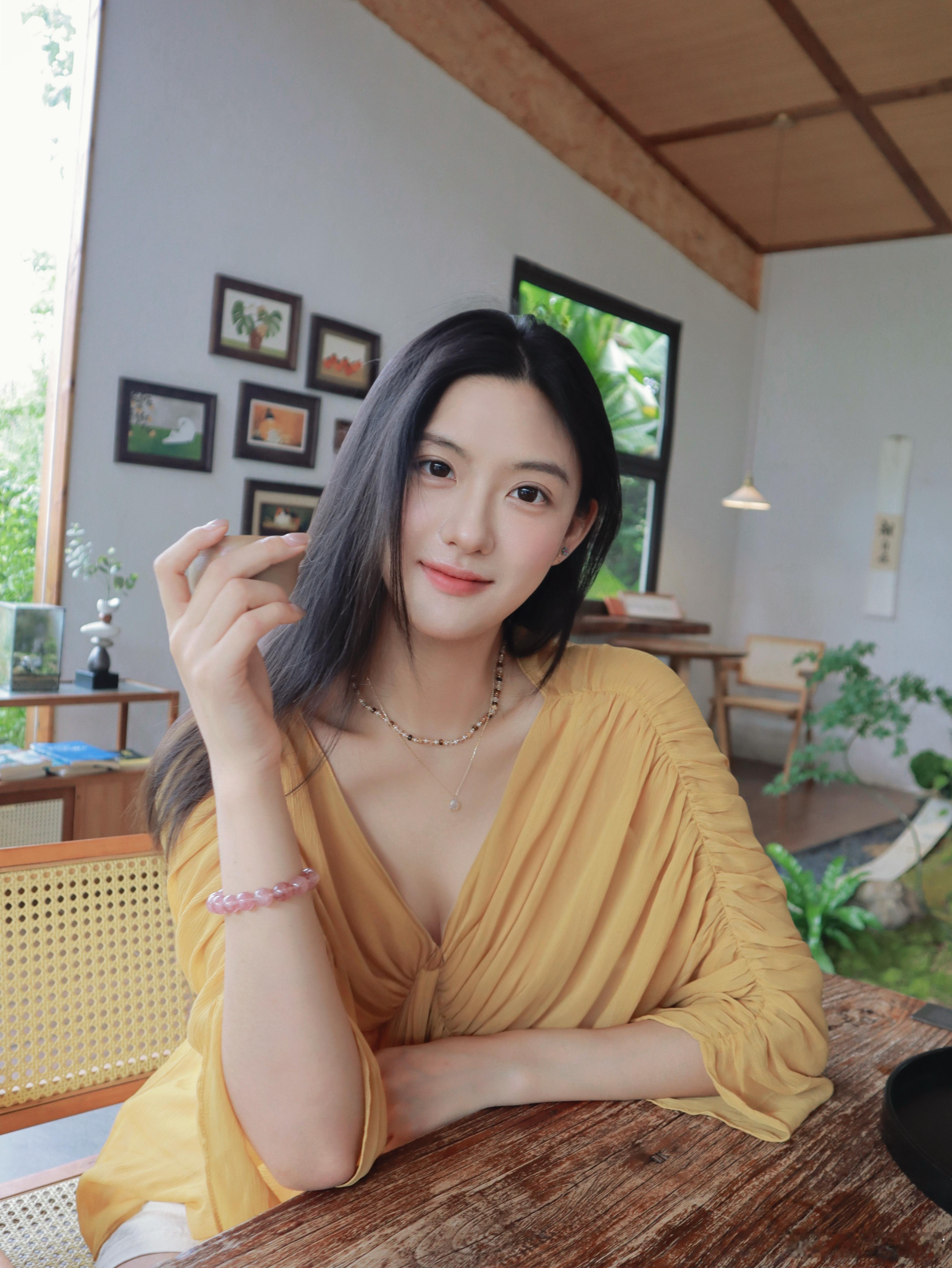 很美丽的衣服哇～​​​