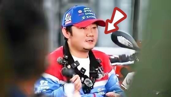 检测报告上的字清清楚楚：机油里的石灰、沙粒、金属屑，全是外面人为混进去的，跟发动
