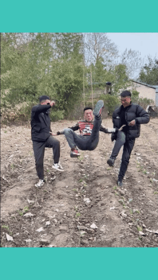 这小子真耐摔！