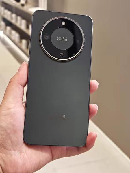 千元耐用神机！荣耀X70焕新版太实在了。选千元机的用户，怎么也避不过荣耀X