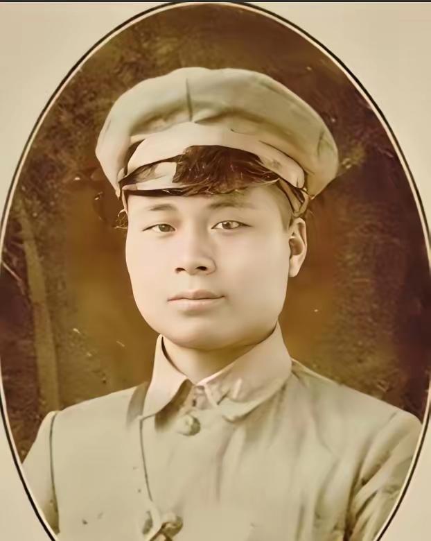54岁邱行湘的晚年姻缘：一碗红烧肉，暖了半生浮沉1961年，邱行湘已经54
