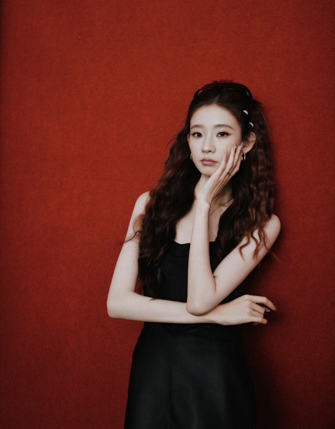 好美呀！期待张艺凡愿我们的2026年快快乐乐健健康康平平安安！