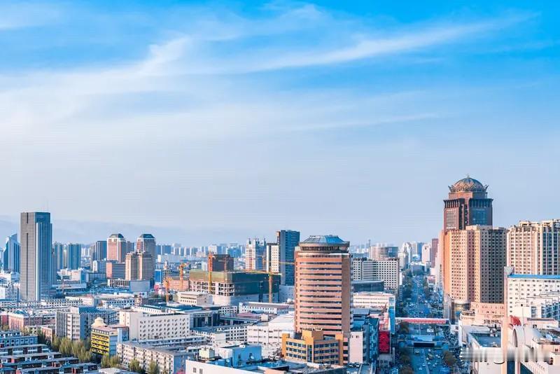呼和浩特楼市：从今年1月3日到8月6日，呼和浩特楼市整体还在持续给出降价优惠