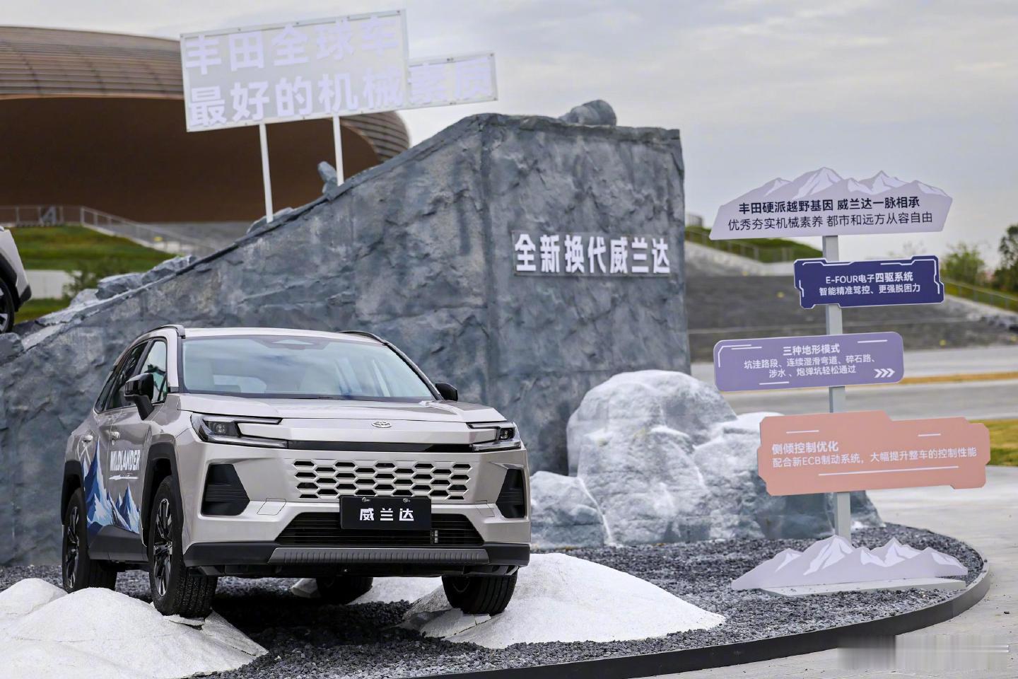 从纯家庭买车的角度来说，很多消费者当前和三四年前买车的习惯是没什么区别的，对于他