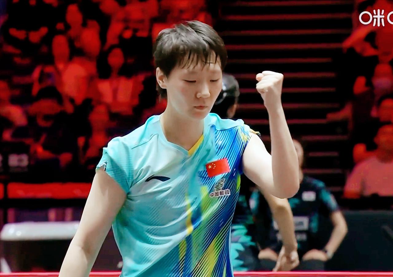 虽然申裕斌21:19赢了鳗鱼第一局，她的精力也耗尽了！因为申裕斌一直在搏杀，