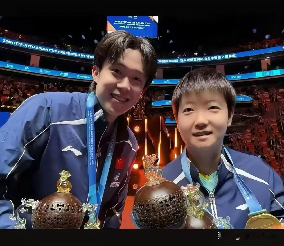 零点了，就为等待顶峰相见！一直静静等着她们顶峰相见，也一直默默追着、爱着