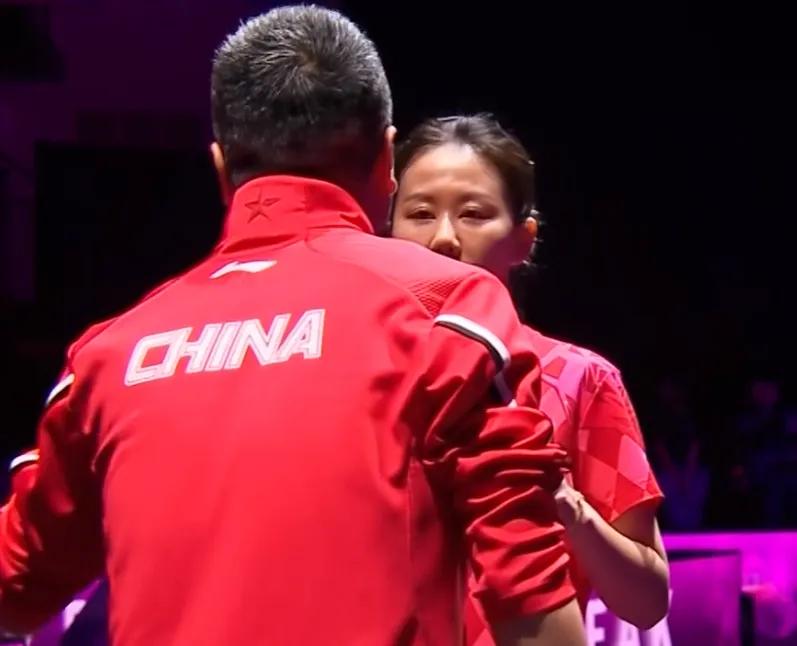陈幸同1:4输给了张本美和，输球的那一刻，看到郑长弓眼神，我觉得他是个好教练。
