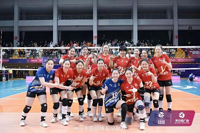 有人说，9月份顺德全锦赛上的江苏女排留守队员可能凑不齐10个人，毕竟国家队苏打包
