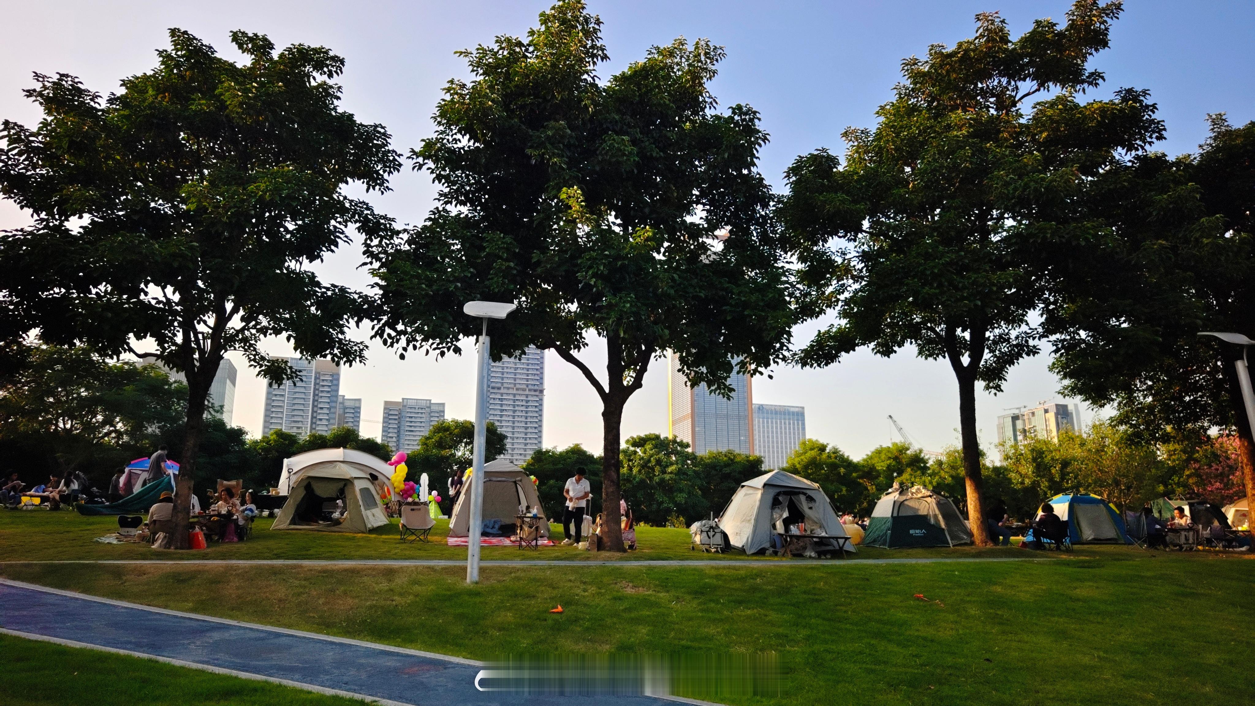 每次看到这种场景，就特别想移民南方，太舒服了！