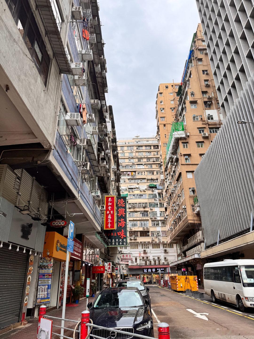 老李说这是刘德华拍电影经常取景的地方，骗我打车来逛了一圈​