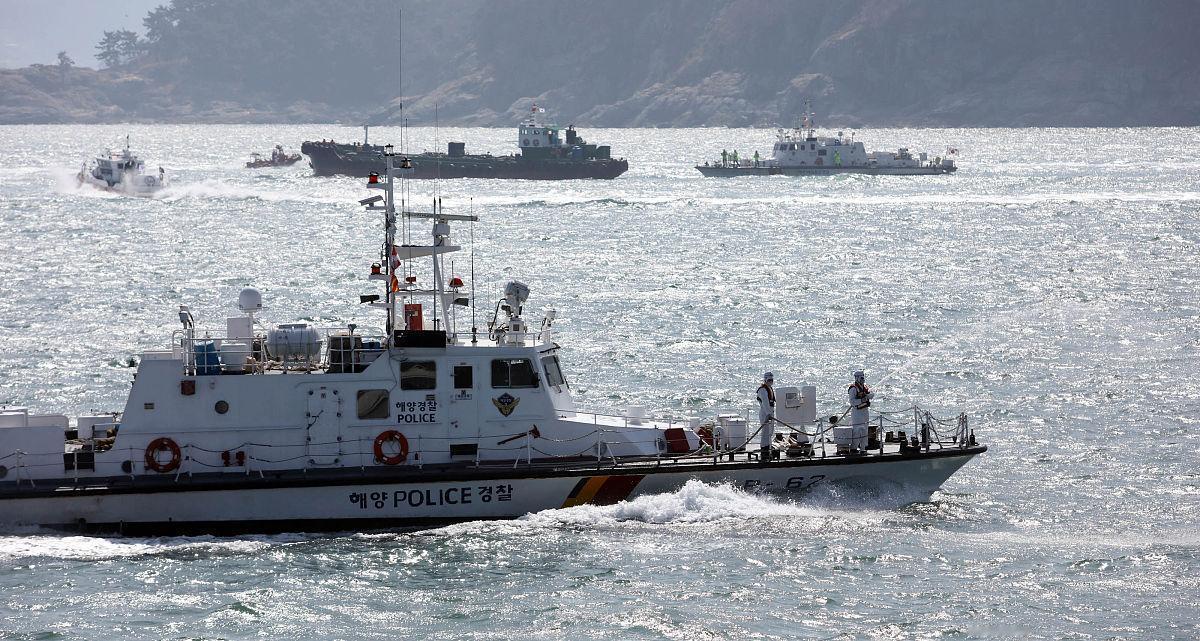 菲方持刀威胁中方海警细节曝光！6分钟对峙惊心动魄6月17日凌晨，菲律宾6艘快