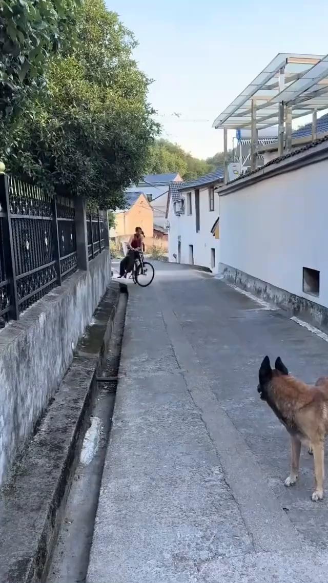 有人。