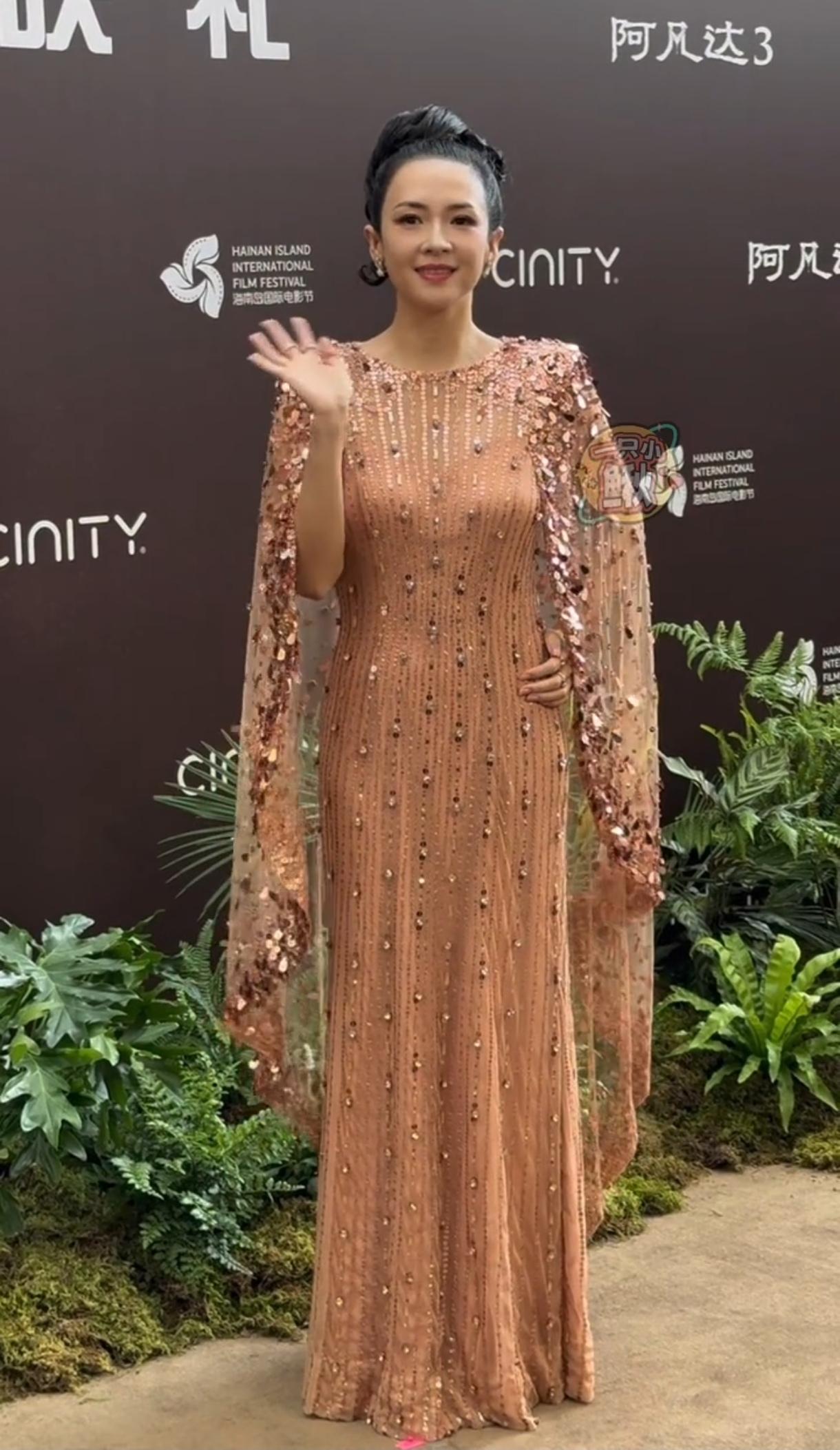 章子怡活动现场美拍，她这是回春了，状态这么好！章子怡