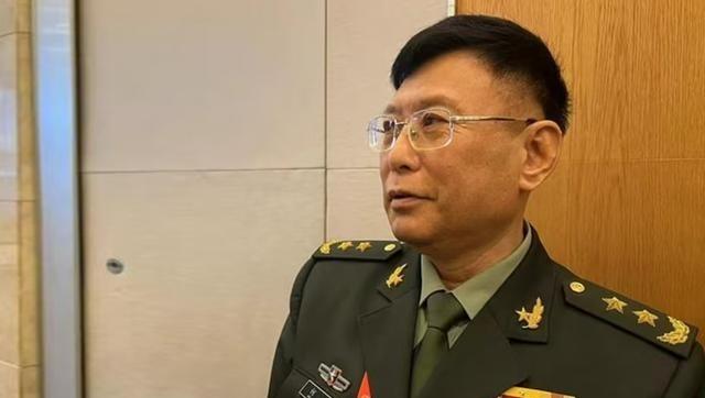 伤到赖清德自尊了：解放军中将公开表态，大陆若攻台，思路简单明确说起最近的香山