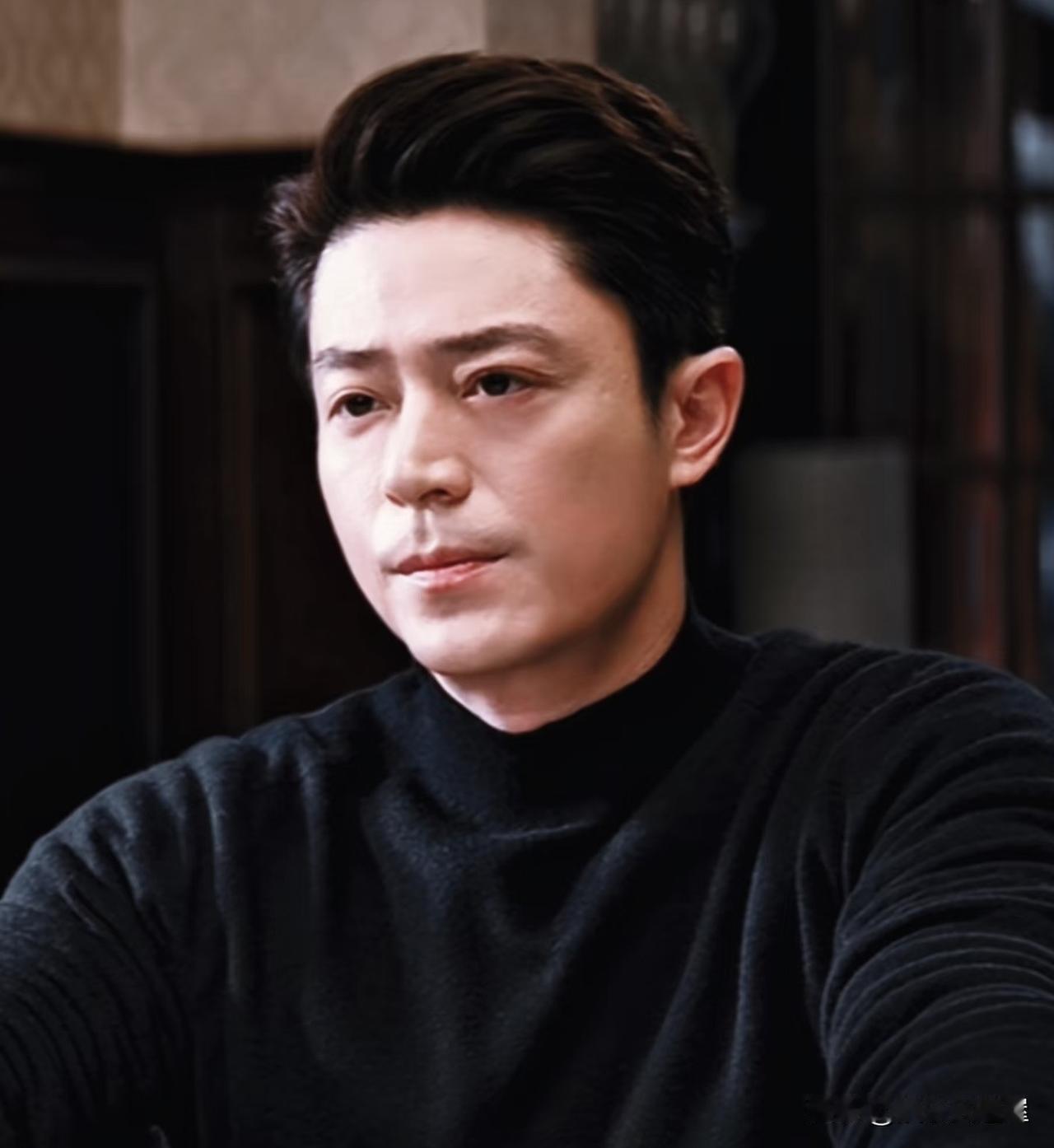 46岁的霍建华。有个很大的问题难道你们都没发现吗？那就是他2025年的剧，