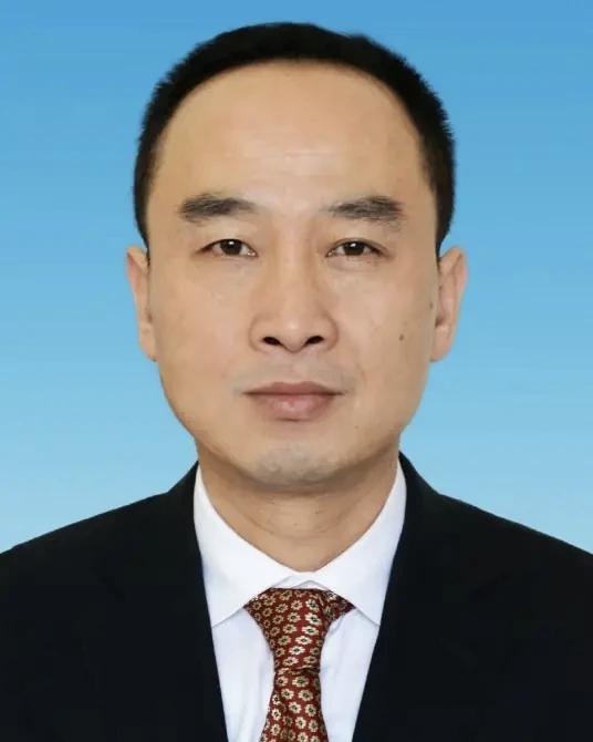 唐浩然任岳阳市委副书记，他的履历里藏着一个关键信号2026年7月19日，岳阳