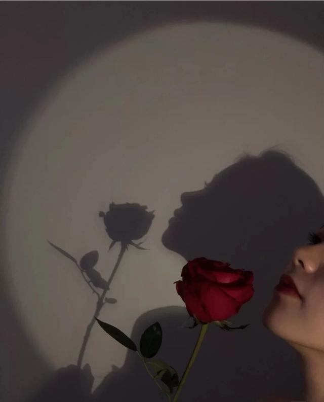 一段令人深思的话：“一个正常的女人，只要身体正常，心理正常，肯定是需要男人的。如