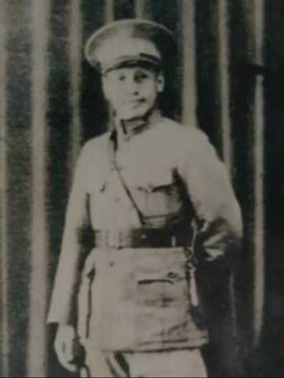 1937年1月，有人劝东北军六十七军军长王以哲搬到新城杨虎城处躲躲，以防孙铭九的