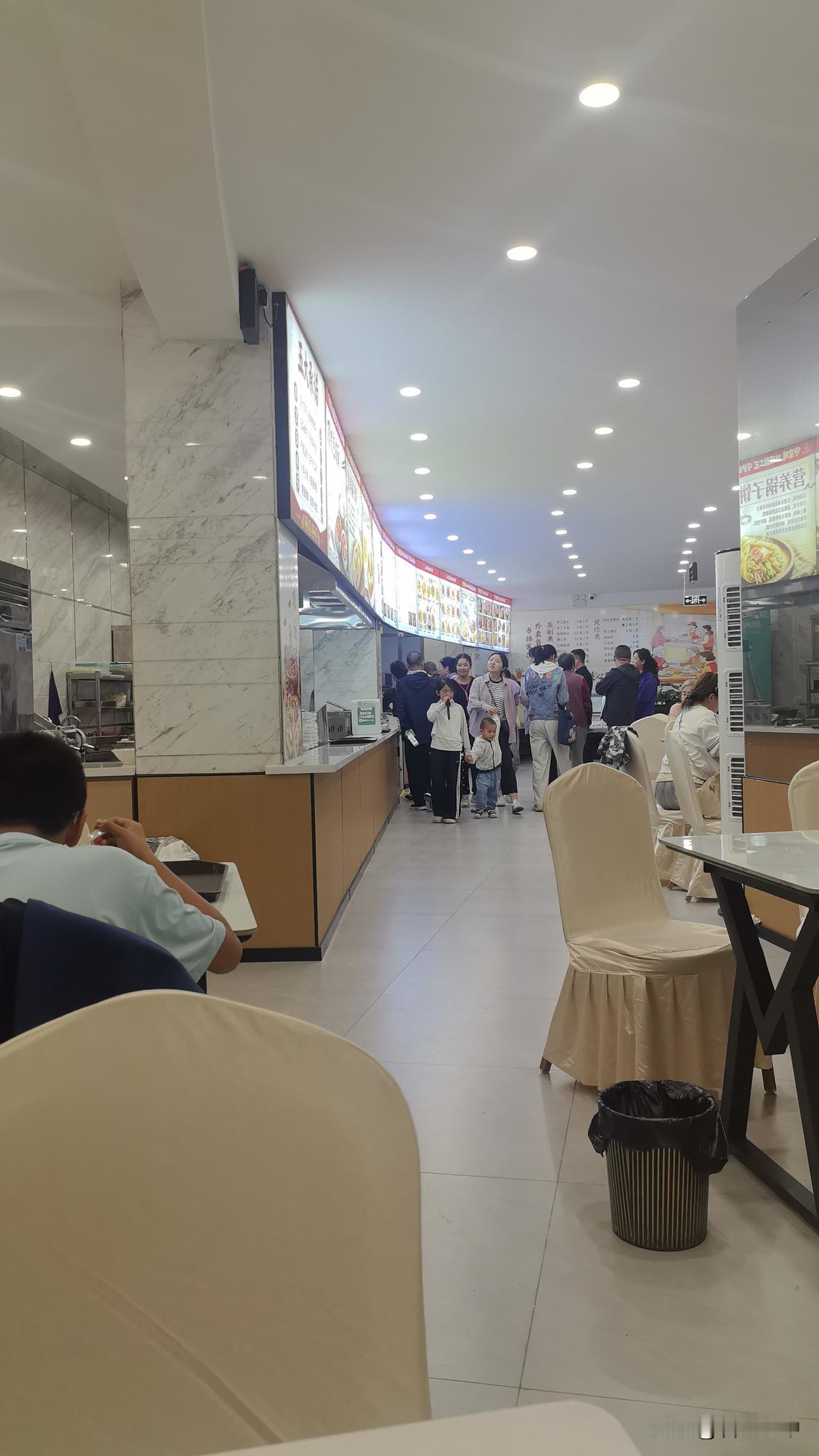 书林家宴，味道太差想买一份卤菜那是可能的，但是当你想买一份凉菜却没有时，你只能