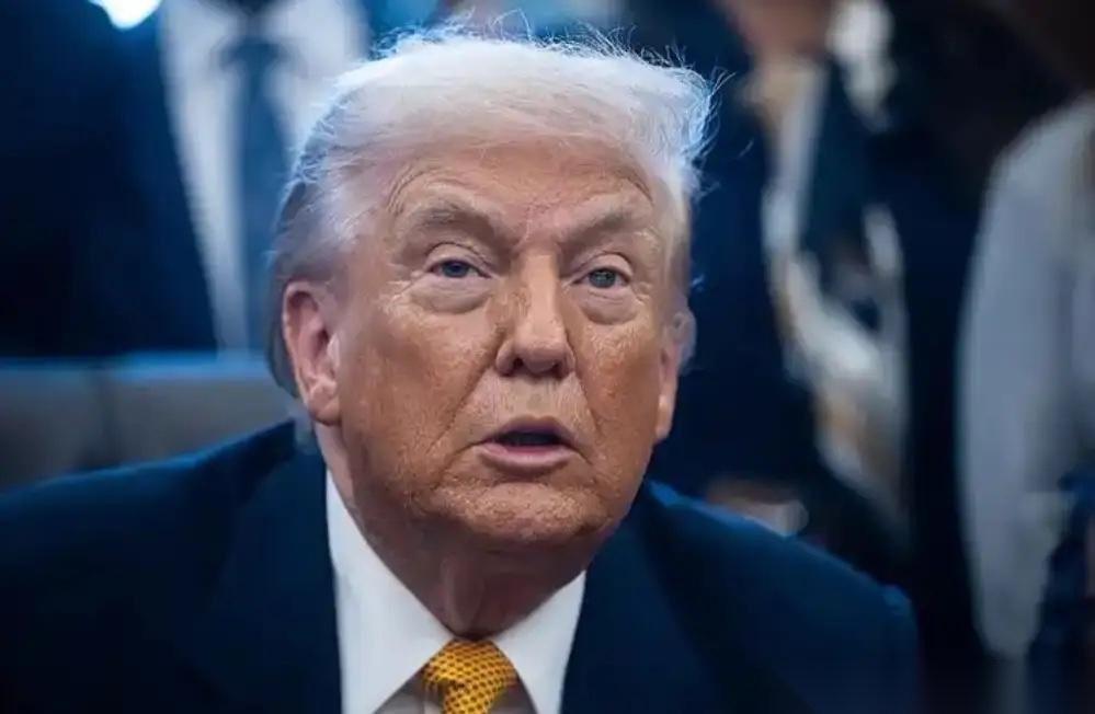 特朗普的结局基本已经写好了！只要民主党在中期选举赢了，哪怕只是险胜，没了“光环护