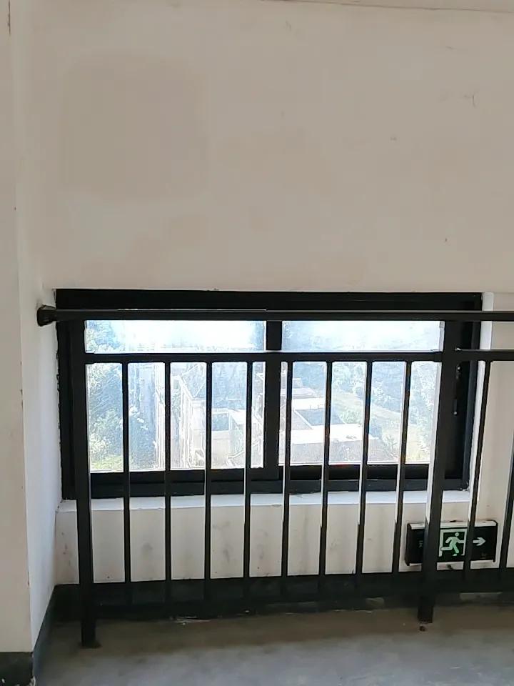 现在的A股，再也没有新人愿意进场接盘了！今天玩股票，最直观的感受就是市场彻