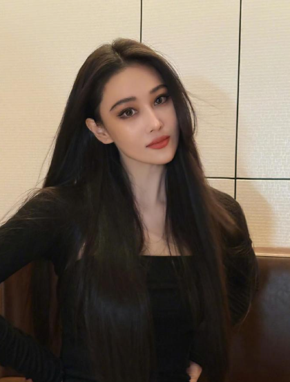 真的好吃张馨予的颜，这姐不拍戏多年颜值依然没得说，为啥结婚后就不出来拍戏了呢？