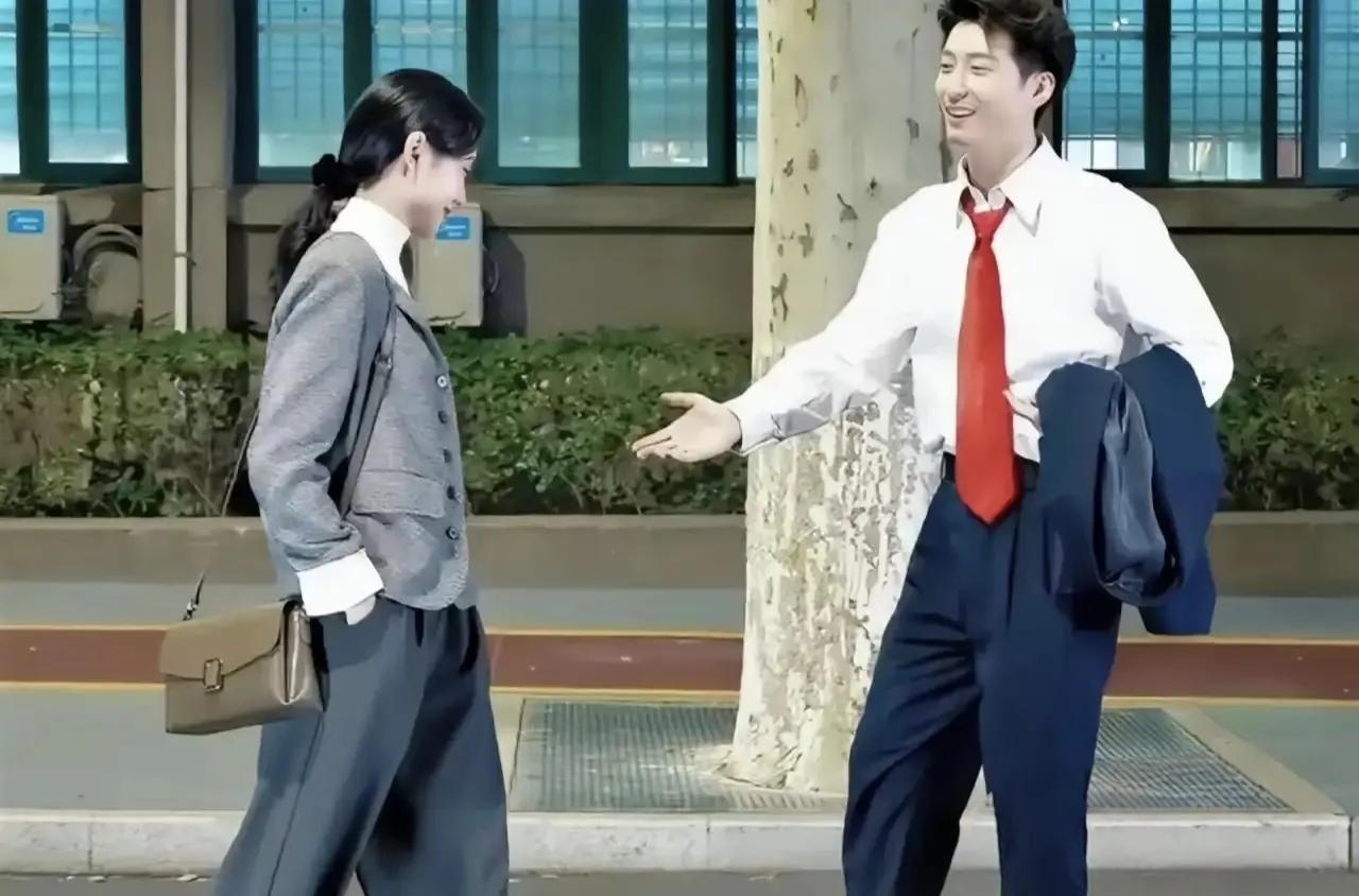 就凭选择窦骁来做女主的官配刘红兵，必须给《主角》导演大大点赞《主角》这部剧的选