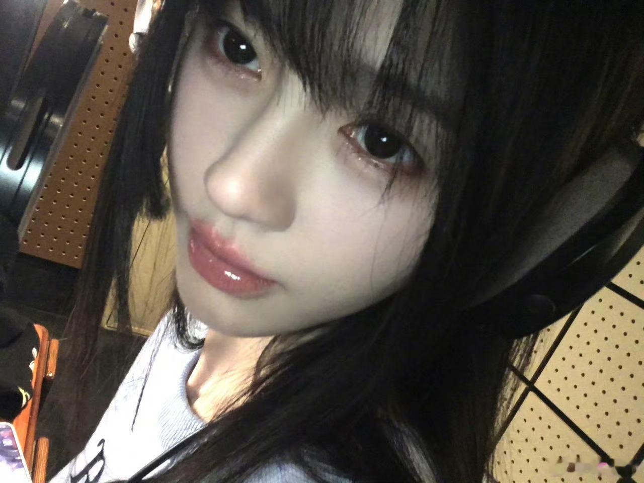 鞠婧祎好美啊，这是素颜吗！被鞠婧祎美到是最容易的一件事！下辈子换我长这样吧鞠婧祎