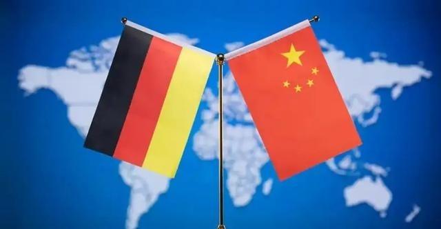 还没见过这种低水平的政客！在我们回击德国外长的荒唐言论之后，这位德国外长是不依不