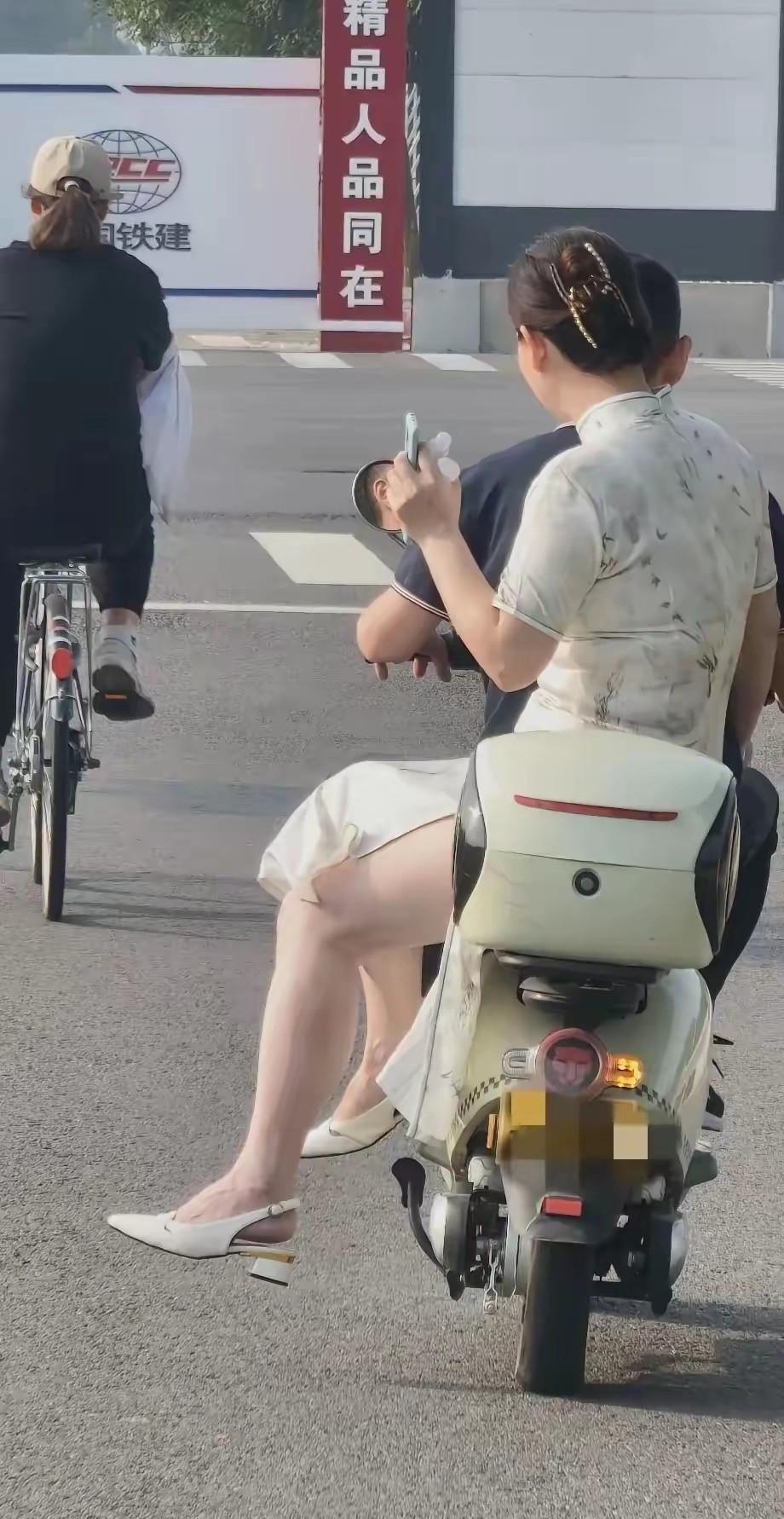 这才是正能量的风景线！