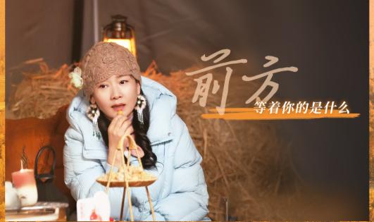 何赛飞真不愧是爸爸养大的女儿！因为宁静一直说妈妈对孩子的影响大，何赛飞直接冲着宁