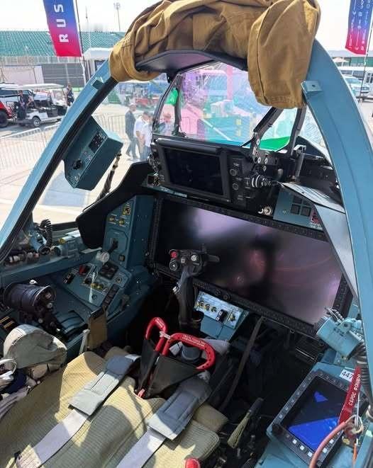 迪拜航展—Су-57Э驾驶舱​​​