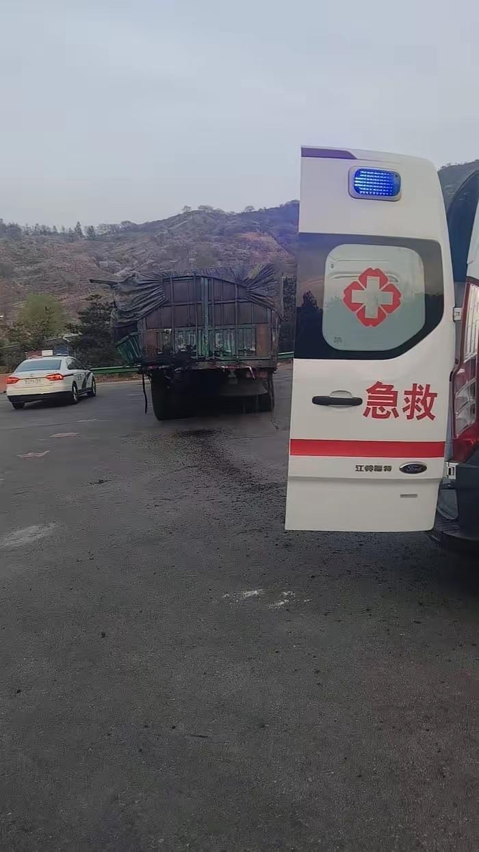 我可能出不去了25岁山东小伙一句话看哭全网那个电话，像一把钝刀子，慢慢割