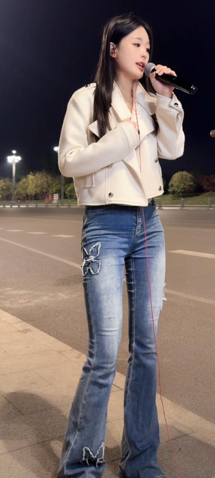 我放下了尊严，放下了固执，都只是因为放不下你，可最后还是没能留住你。