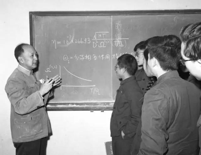 当年为救钱学森，中国付出了什么代价？筹码大到让美国无法拒绝！这声宣告背后，是