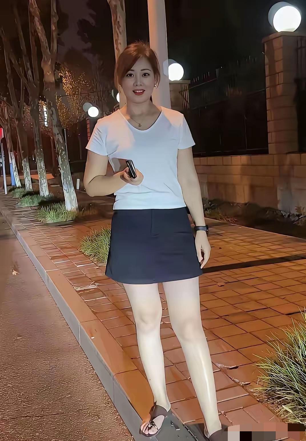 李主任漂亮极了