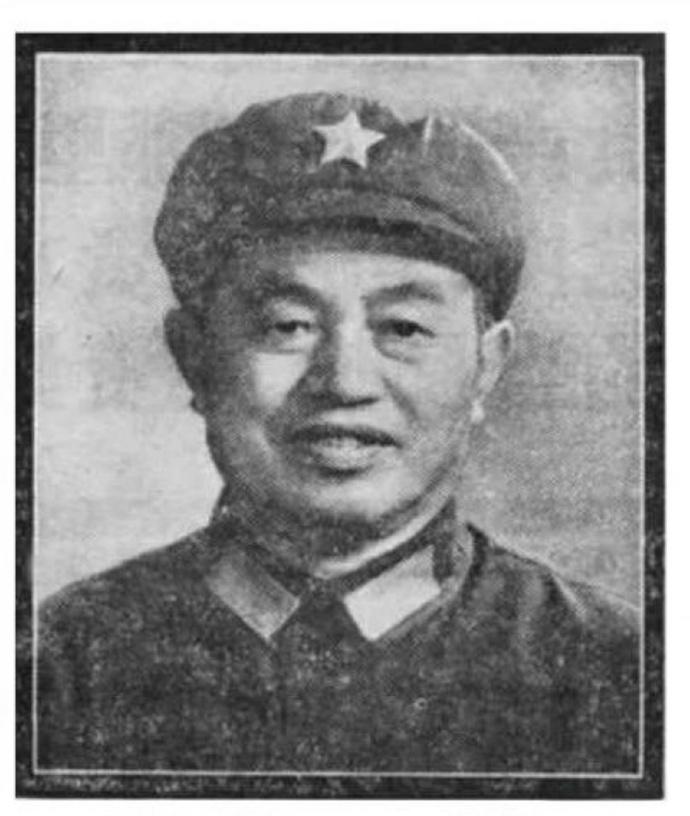 1976年7月7日，福州军区司令员皮定均（1955年中将军衔）乘米-8直升机从漳