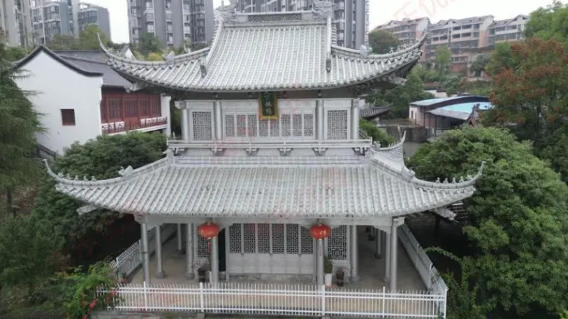 湖南永兴银楼拍卖：1.75吨纯银估值1204万，每克不足7元