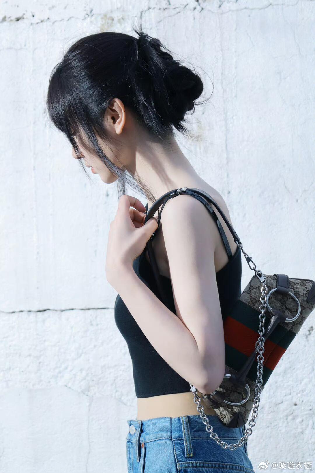 田曦薇165.5高体重70多斤小田个子刚好，虽然偏瘦但照片里完全看不出，整体比例