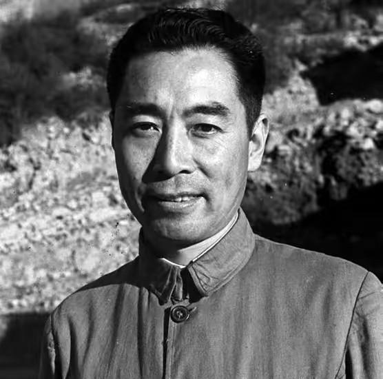 遵义会议召开前，周恩来突然秘密更换了中央警卫部队，是什么原因呢？1935年1