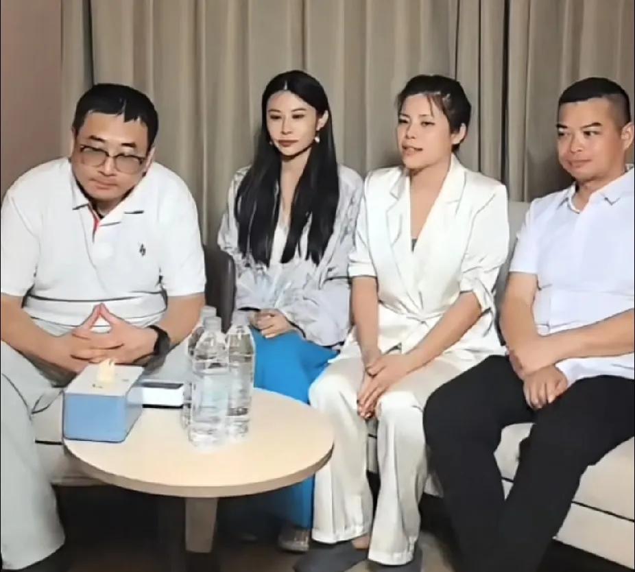 新动态：52马上要开会了，现在己经接到了开会通知今天柴桑大姐临下播时，告诉大家