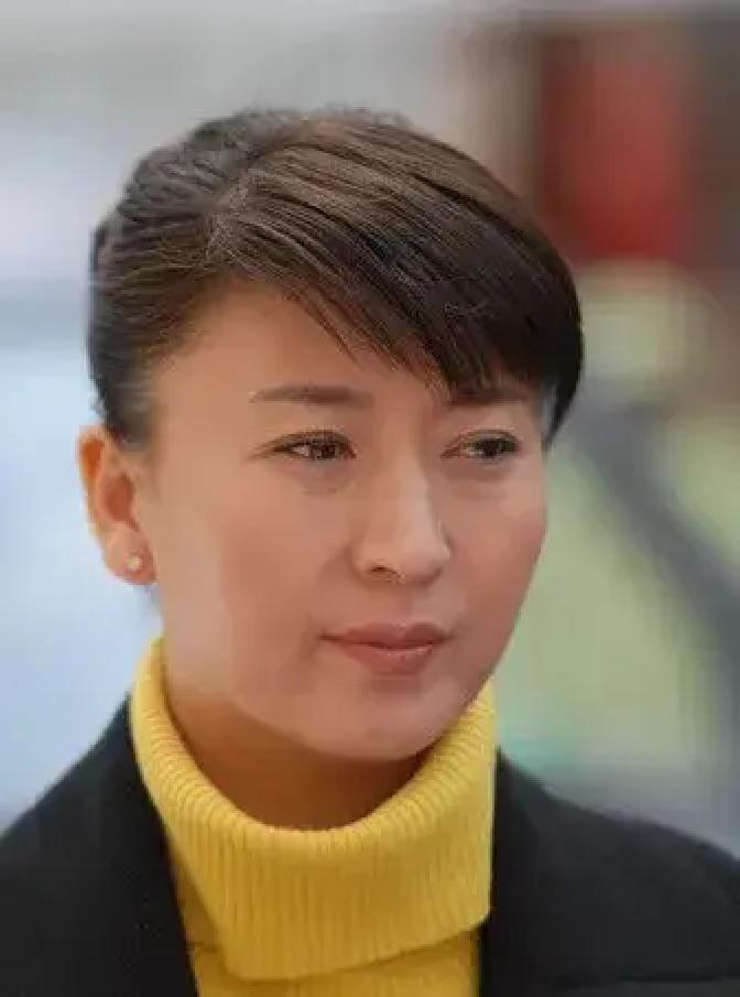 闫学晶被黑粉围攻后干脆在后台开麦，直接放话我不怕丢代言，演了几十年戏靠的是观众缘