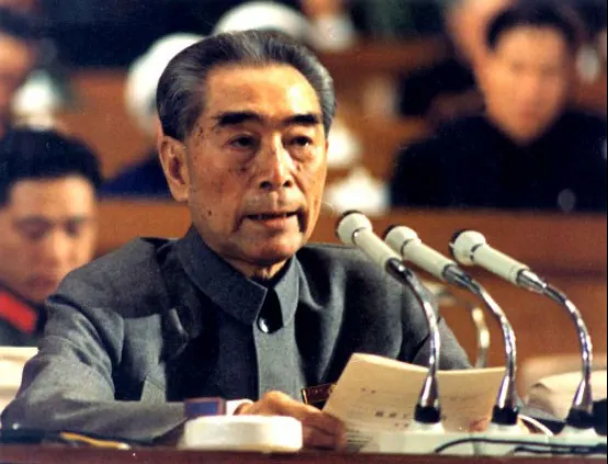 1972年尼克松访华，因为需要租借美国的通讯卫星进行转播，美国提出可以免去100