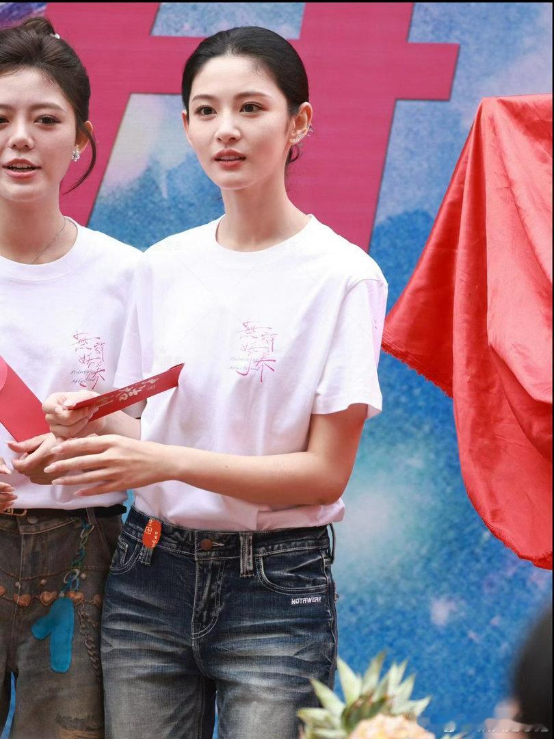 于正调人手艺是真强，不到一年时间，赵晴颜值气质大变样，两年4部剧，这是要力捧成欢娱一姐​