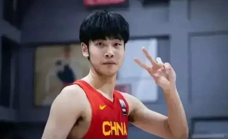 为什么广东宏远教练及球员肯为国争光却总遭喷？曲绍斌是辽宁人，广东宏远球迷都承认