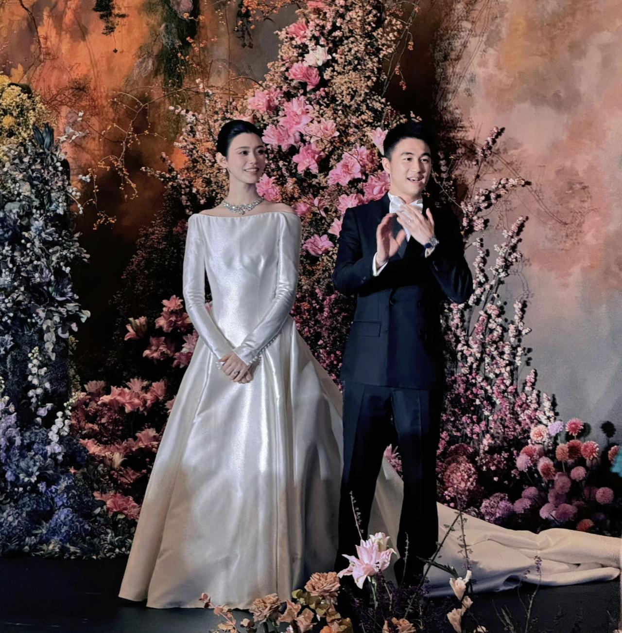 何猷君奚梦瑶澳门办答谢宴，来的都是圈内好友。黄晓明、陈乔恩、袁弘、张歆艺、汪明荃
