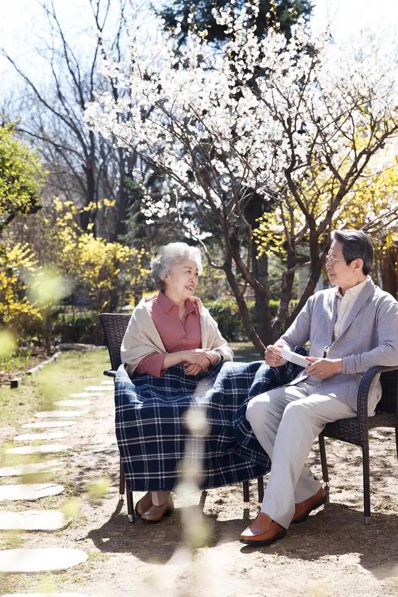 活到一定年纪才发现，人这辈子过得好不好，真不在钱多钱少、地位高不高，关键是心态得