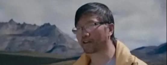 2001年，四川一位女子刚生完孩子三个月，丈夫突然提议：“我们去旅游吧，”妻子高