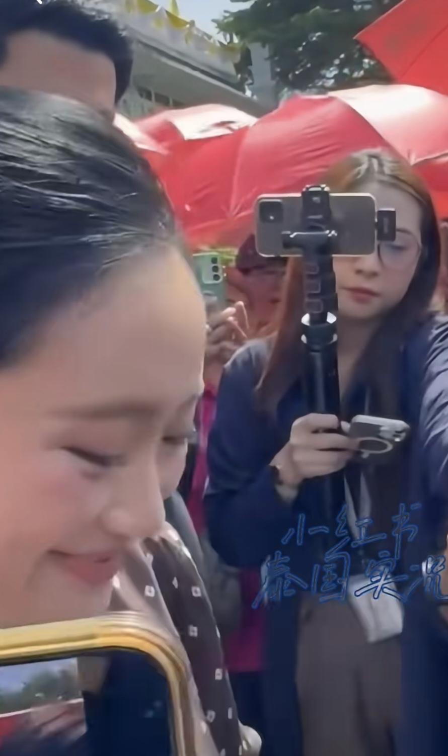 太乐观啦！佩通坦夫妇今日探视完父亲他信后，佩通坦接受了媒体采访。她透露，父亲他信