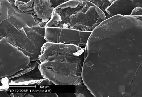 1200吨“黑金”偷偷运往美国，帮忙造导弹卡自家脖子！这不是在拍谍战片，这是20